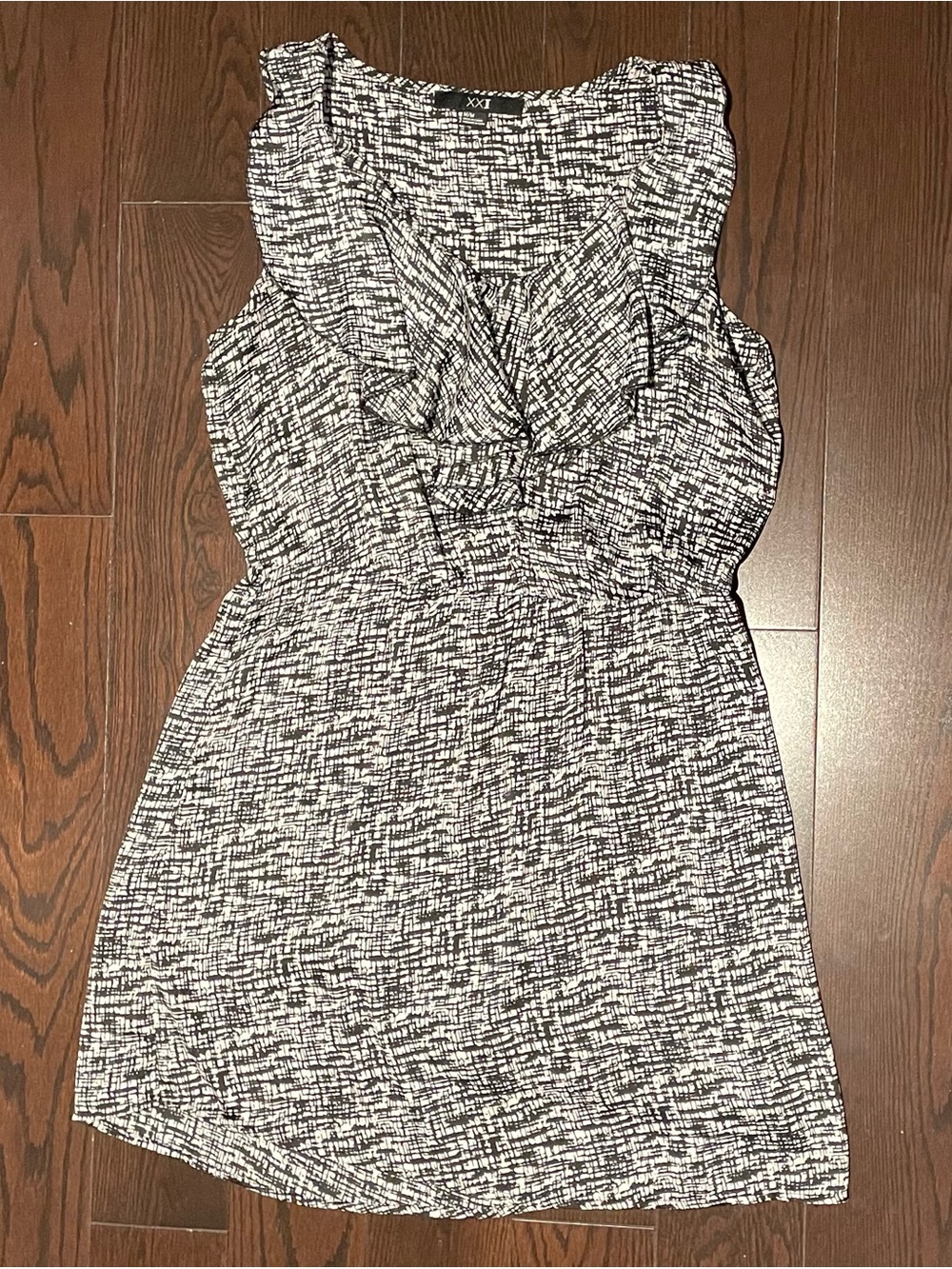 Forever 21 Black & White Printed Sleeveless Ruffle Dress